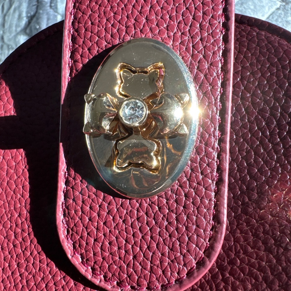 kangaROOS Burgundy Backpack with Gold Accents Brand New!!๐ฅ๐ฅ๐ฅ๐ฅ๐ฅ - Picture 3 of 12